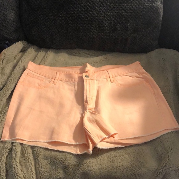 Old Navy Pants - Old Navy Diva Fit Shorts, size 16
